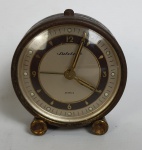 Sulclock - Relógio de mesa, despertador. Medindo: 6,5 x 4 cm. Funcionamento desconhecido.