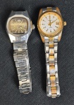 Dois relógios de pulso femininos, sendo um Mondaine e outro Orient automático. Um com funcionamento desconhecido. 