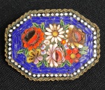 Antigo broche Italiano anos 50 ,montado em mosaico.  Medindo: 5 x 3.5 cm.