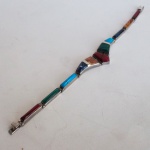 Pulseira em prata de lei com pedras coloridas.