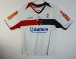 Camisa branca do C.R  do Flamengo, temporada 2010, Olympikus / Batavo / BMG , com o escudeto da CBF referente ao título brasileiro de 2009. Tamanho M, nº 43, ótimo estado.