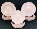 J&G Meakin - Dez pratos em faiança inglesa, sendo 4 para sobremesa, 4 para mesa  e 4 para sopa. Medindo: 18 cm, 4 x 23 e 23 cm.