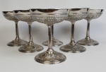 Eberle - Seis taças em metal espessurado à prata. Medindo: 12 x 9 cm.