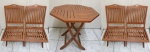Mesa com 4 cadeiras em madeira, dobráveis. Medindo: 86 x 46 x 60 cm e 70 x 70 cm. Para área externa, bem sólidas. RETIRADA NO RIO COMPRIDO.