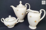 Thun Czechoslovakia - Conjunto para servir em fina porcelana, na cor marfim, decoração floral e filetes de prata. Apresentam bicado