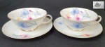 Rosenthal - Duas xícaras para chá em porcelana alemã, com delicada decoração floral e fios de ouro.