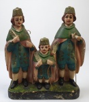 Imagem em estuque policromada, representando imaginaria católica. Medindo: 14 x 10 cm. 