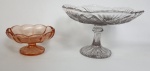 Dois porta confeitos em vitro, sendo um translucido e outo salmão da Val St Lambert. Medindo: 10 cm e 18 cm.
