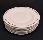 Vista Alegre - 6 (Seis) pratos para sobremesa em porcelana portuguesa, bordas com fio de ouro. Medindo: 15,5 cm.