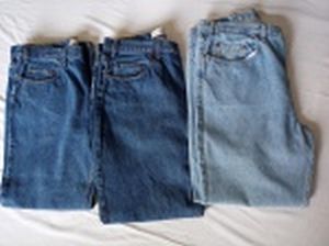 Três calças jeans masculinas GAP, tamanhos aproximados ao 48, 1 Relaxed e 2 Easy Fit. Semi novas.