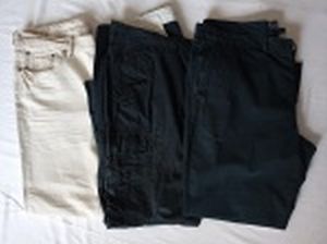 Três calças masculinas Polo by Ralph Lauren, tamanhos aproximados ao 48. Semi novas.