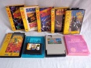 RETRÔ GAMES - Dez cartuchos para consoles antigos com jogos diversos: 7 para console Genesis 32 X, 2 para console Master System e 1 kit de limpeza de cartuchos. Usados e sem garantias.