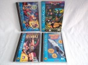 RETRÔ GAMES - Quatro CDs para console Sega CD dos jogos: "Sonic CD", "Tomcat Alley", "Kids on site" e "Android Assault". Usados e sem garantias.