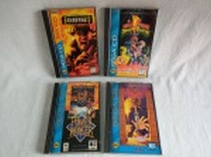 RETRÔ GAMES - Quatro CDs para console Sega CD dos jogos: "Power Monger", "Might Morphin Power Rangers", "Farenheit" e "Double Switch". Usados e sem garantias.