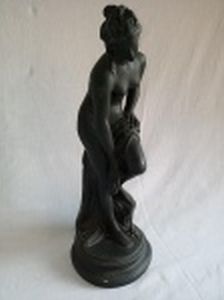 "Venus no Banho" Escultura em gesso patinado. Alt. 39cm.