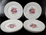PORCELANA RAMI -  Jogo contendo 6 pratos para sobremesa em porcelana decorada por arranjos florais em policromia. Medem 16,5 cm de diâmetro cada. OBS: Alguns pratos possuem desgaste no decalque.
