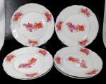 PORCELANA REAL S. PAULO - Conjunto de 6 pratos para sobremesa em porcelana branca decorada por rosas e ramagens em policromia. Medem 18,5 cm de diâmetro cada.