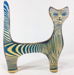 PALATNIK – Escultura cinética representando felino em resina de poliéster de manufatura Abraham Palatnik. Medindo 20 cm de altura por 18 cm de comprimento. 