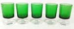 Lote contendo 5 taças para licor / vinho do porto em vidro de tons verde / translúcido ao gosto francês medindo 7,5 x 4 cm cada.
