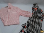 Lote de Roupas Feminina. Composto por 1 camisa social e 1 vestido. Sendo a camisa da mara QUINTESSENTIAL , MARCA IMPORTADA. tam: M e o vestido listrado da marca BONITA MOÇA tam: P.