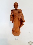 Escultura de Barro Cozido São José Assinado Antonio de Pimpo tracunhaém. Medida 24 cm altura.Apresenta restauro no Pescoço e perdas nas Flores e mão