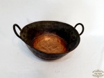 Grande Tacho em Cobre. Medida 42 cm diametro x 17 cm altura. Apresenta avaria  no fundo