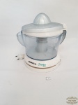 Espremedor de Laranja Mondial Turbo Citrus 25 W 127 Vts Funcionando.