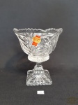 Fruteira em Cristal Ricamente Lapidado Anna Hutte Germany. Medidas 16,5 cm altura x 14 cm diametro.