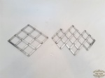 2 Descansos de Panela em Inox Dobravel . Medidas 25 cm x 22 cm e 30 x 20 cm.