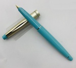 PILOT JAPAN - Rara caneta Tinteiro modelo vintage , corpo e tampa em laca preciosa e pena de ouro 14 k teor 585 . Pilot , Japão século XX . Bom estado de conservação .