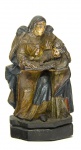 Brasil, século XIX-XX. SANTANA MESTRA. Graciosa imagem sacra em madeira recortada e policromada retratando a jovem Nossa Senhora e sua mãe. Altura = 22 cm.