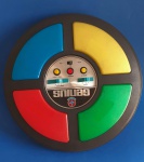 Brinquedo antigo anos 80 Genius Estrela, sem a tampa das pilhas, não foi testado