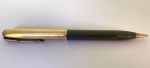 Lapiseira Parker 1/10 16K Gold Falled, corpo na cor cinza. Em perfeito estado de funcionamento.