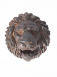 Fonte de parede para água em fer forgé (ferro forjado), representando a face de um leão. Med. 29 cm.