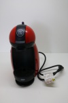 ELETRODOMESTICO - Cafeteira elétrica NESCAFÉ DOLCE GUSTO. Funcionando perfeitamente, porem sem garantia. Apresenta pequena trincado na parte traseira, sem perda de água.