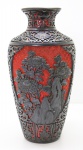 DIVERSOS - Vaso floreira cinabrio, ricamente decorado em relevo, interior esmaltado. Med. 25 cm.