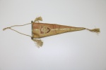 DIVERSOS - Flamula antiga do Fluminense confeccionada em seda. Anos 20. Med. 44 cm. Desgastes.
