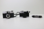COLECIONISMO - Lote de 2 antigas máquinas fotograficas e 1 binoculo japonesa. No estado.