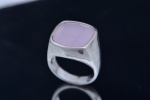 ANEL EM PRATA CONTRASTADA 925 E QUARTZO ROSA . 9.4 G