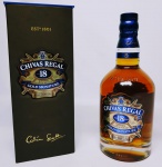 CHIVAS REGAL 18 ANOS  - Whisky escocês Chivas Regal 18 anos, acondicionado em estojo original de coleção com assinatura do lendário Colin Scott. Garrafa lacrada e sem evaporação. 750ML. Bom estado de conservação.