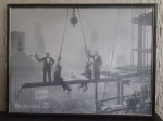 Foto construção " THE WALDORF 1930" moldura com vidro anti-reflexo. MED 83X65CM.