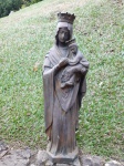 Magnifica escultura em bronze representado Nossa Senhora do Carmo. MED: 61CM ALT X 20CM LARG.
