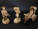 Trio de personagens orientais, em resina antiga, representando cenas do campo. MED.: Maior 8,5x10cm e menor 8cm