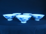 Lindo conjunto para consumé com 5 peças em porcelana azul e branca japonesa.