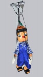 Pinóquio marionete de madeira articulado e com roupas típicas. Medida do pinóquio 28 cm e com as cordas 34cm.