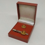 Militaria - Pin e Prendedor de Gravata do Serviço de Segurança da China, na caixa original. N