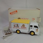 Caminhão de Transporte de Leite marca Danbury - Mint - escala 1/24