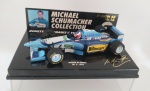 Miniatura Benneton Renault B 195  Michel Schumacher Collection  #1 - Winner GP Brasil 26.3.1995   escala 1:43  - item de coleção na embalagem original    miniatura íntegra