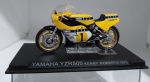 Miniatura Moto Yamaha YZR 500  Kenny Roberts  1979  #1 - escala 1:24 - item de coleção na embalagem original  miniatura íntegra