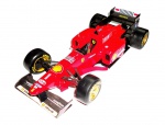 Miniatura da Ferrari formula 1. Miniatura na escala 1:20. Peça em bom estado de conservação, Mas apresentando pequenos detalhes, de acordo com as fotos. A miniatura mede 21,5 cm de comprimento.